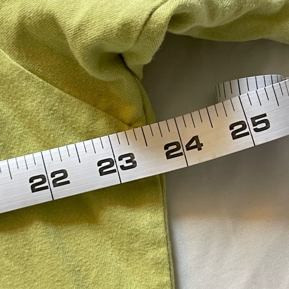 Uniqlo Billie Eilish T-Shirt by Takashi Murakami - Picture 8 of 11